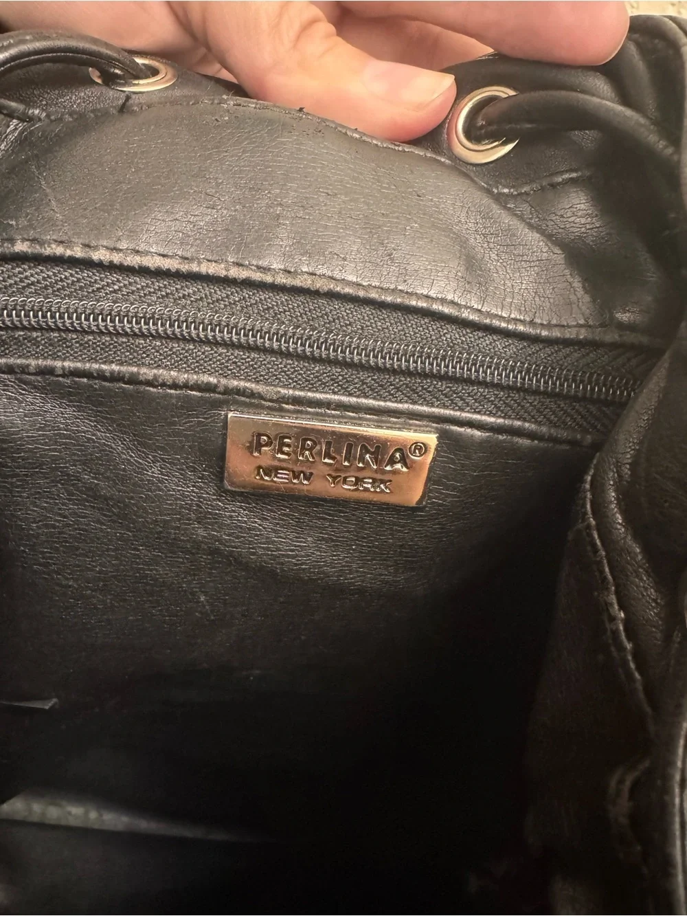 Vintage 1990’s/Y2K Perlina New York Black Leather Backpack Purse Drawstring